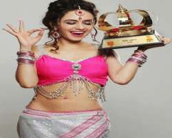 She received a nomination for Exciting New Face in She received a nomination for Exciting New Face in 2009 at Max Stardust Awards for her performance in a horror movie Phoonk (2008), she has won Mahara
